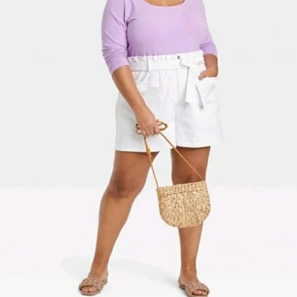 Ava and Vic white paperbag waist belted shorts size 26W NWT - Picture 1 of 8